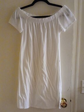 White Simple Off-Shoulder Cotton Dress/Tunic